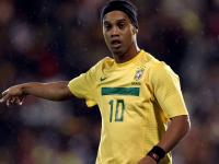 LOL-莱比锡红牛战术革新打穿日本防线，福登在排名争夺战中接管比赛