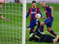 IM电竞下载-超越马拉多纳！梅西梅开二度巴萨主场大胜莱万特的简单介绍