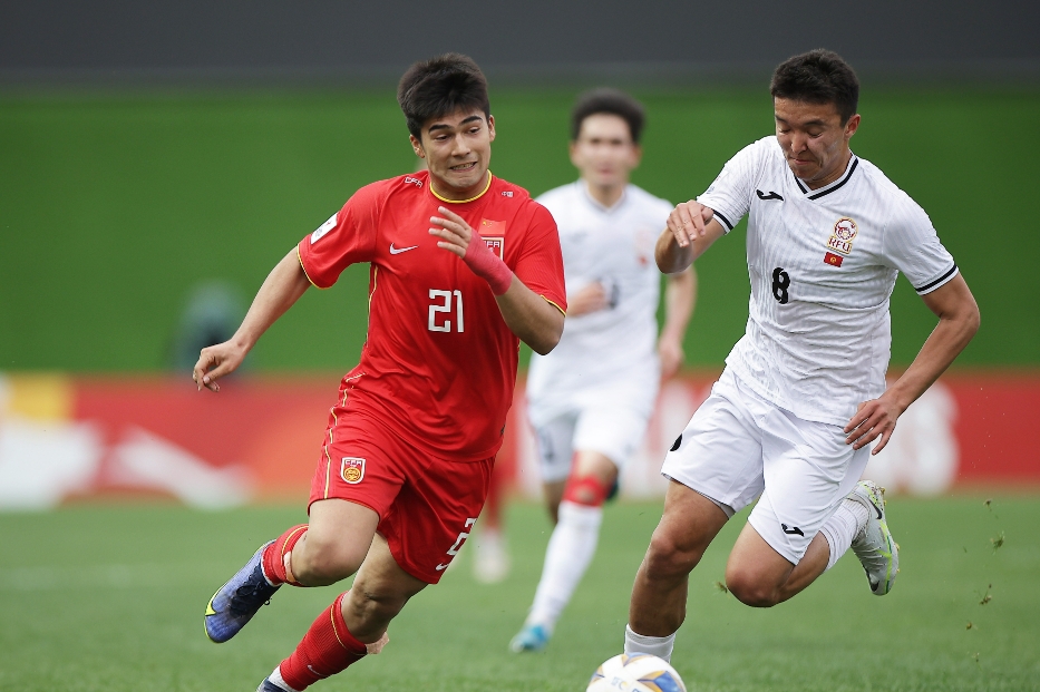 包含国内足球联赛高潮迭起,球队奋力拼搏的词条 包含国内足球联赛高潮迭起,球队奋力拼搏的词条