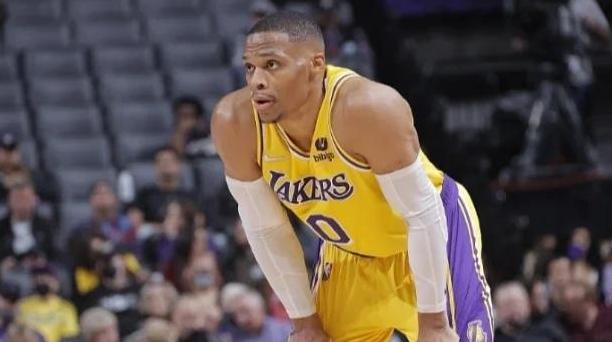 霍华德复出成疑，篮网内线遭遇挑战的简单介绍