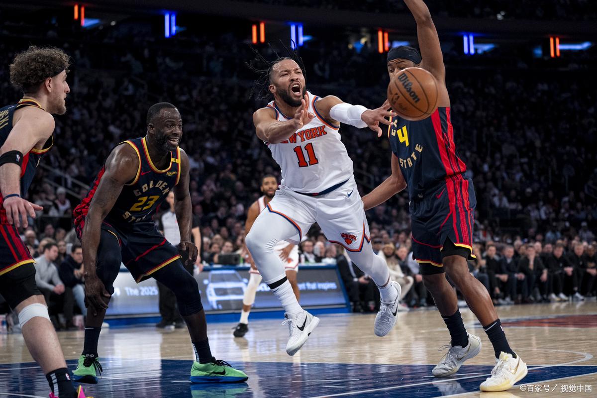 热火客场战胜马刺，尼克斯遭逆袭失利