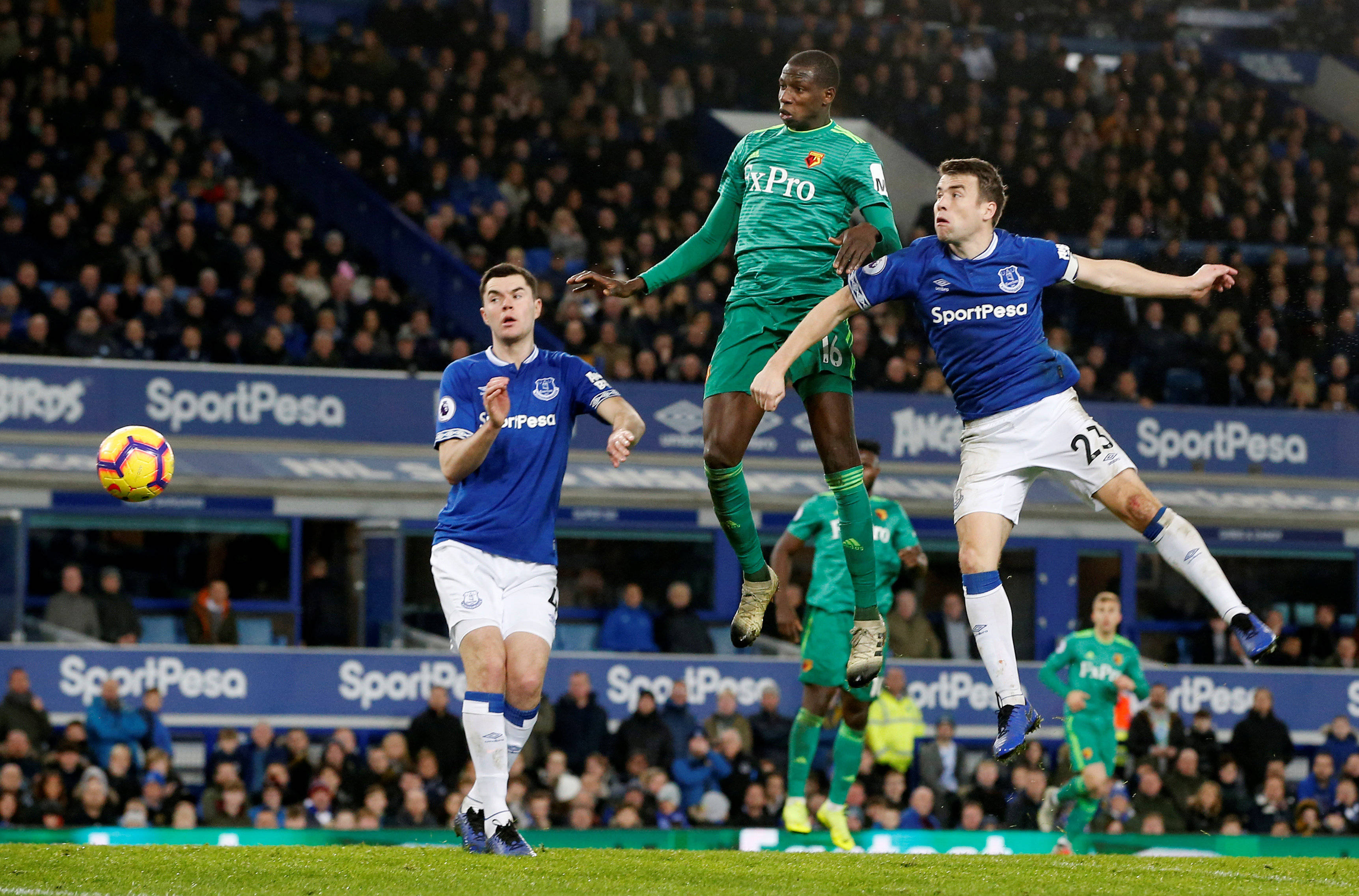 包含英格兰女足联赛争夺激烈胜负参半!的词条 包含英格兰女足联赛争夺激烈胜负参半!的词条
