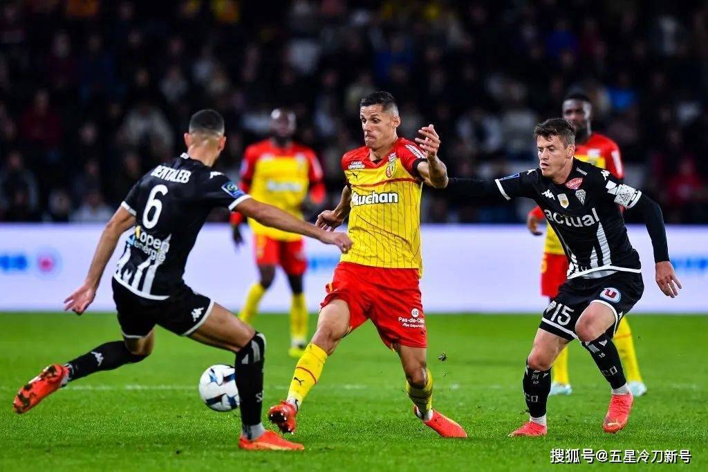 关于甘冈爆冷击败马赛,登顶法甲积分榜的信息 关于甘冈爆冷击败马赛,登顶法甲积分榜的信息