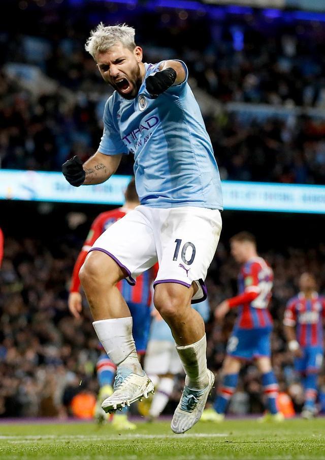 关于独行侠队主将凯里·卢兹接受采访，谈及球队战术和态度的信息