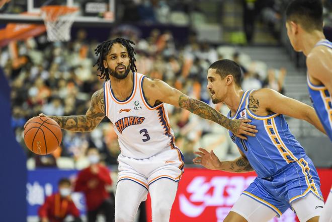 北京首钢队迎战上海大鲨鱼队,双方实力对比的简单介绍 北京首钢队迎战上海大鲨鱼队,双方实力对比的简单介绍