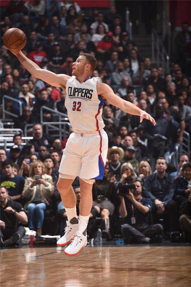 科隆客场吃败果,降级形势严峻的简单介绍 科隆客场吃败果,降级形势严峻的简单介绍