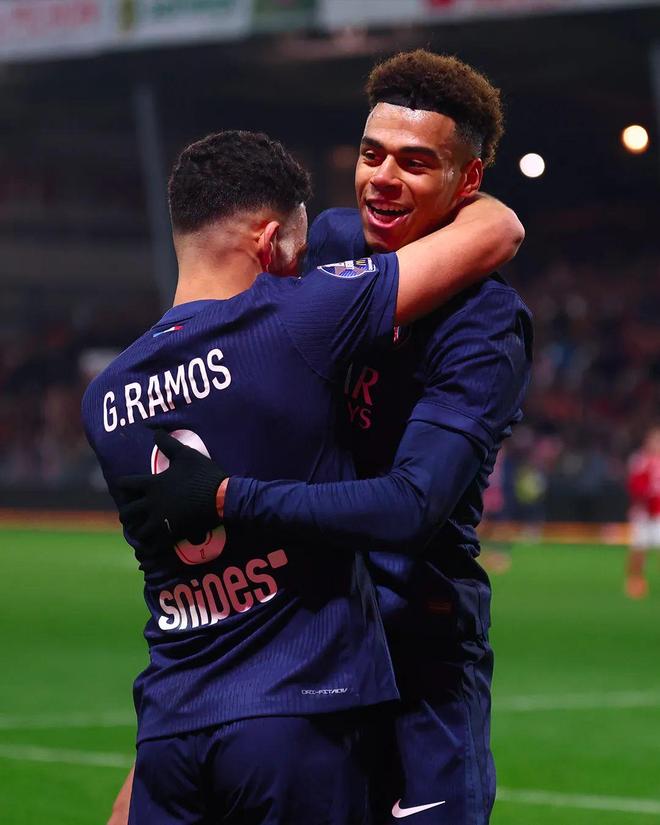 加拿大鏖战意大利，苏亚雷斯完成帽子戏法的简单介绍