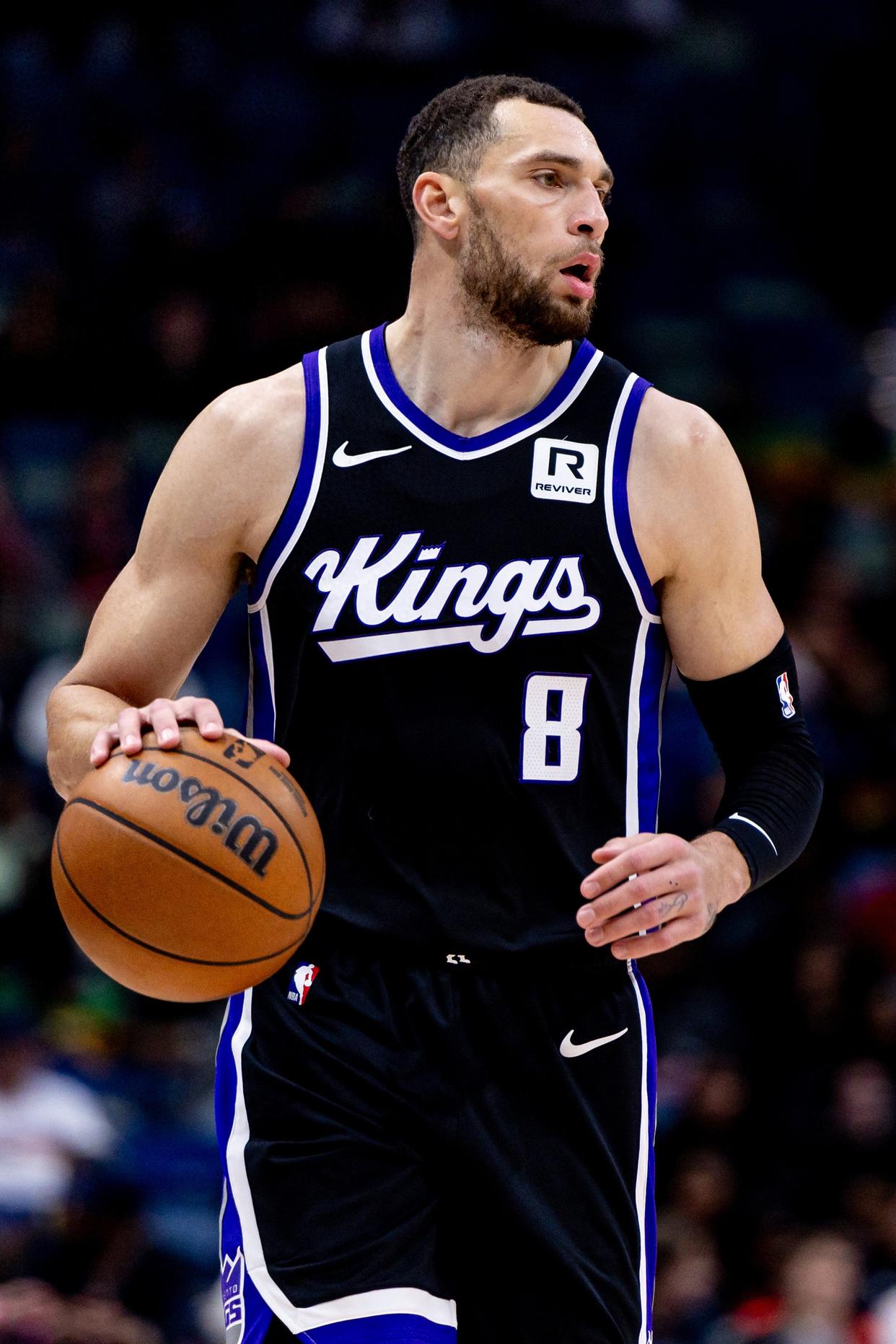 包含南韩男篮爆冷灰熊，萨博尼斯关键制胜的词条