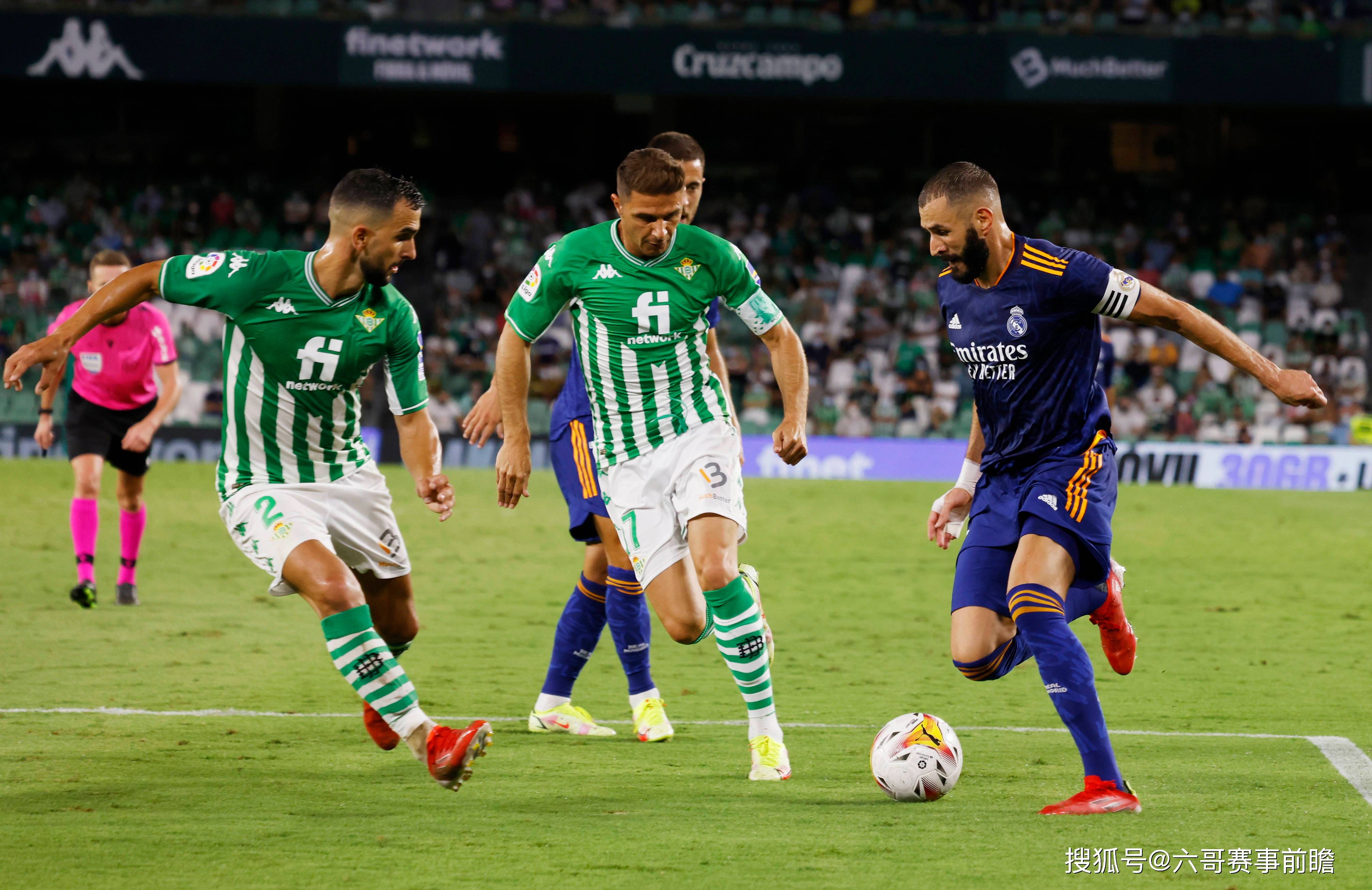 关于瓦伦西亚客场遭遇挫败，塞维利亚反胜比分的信息