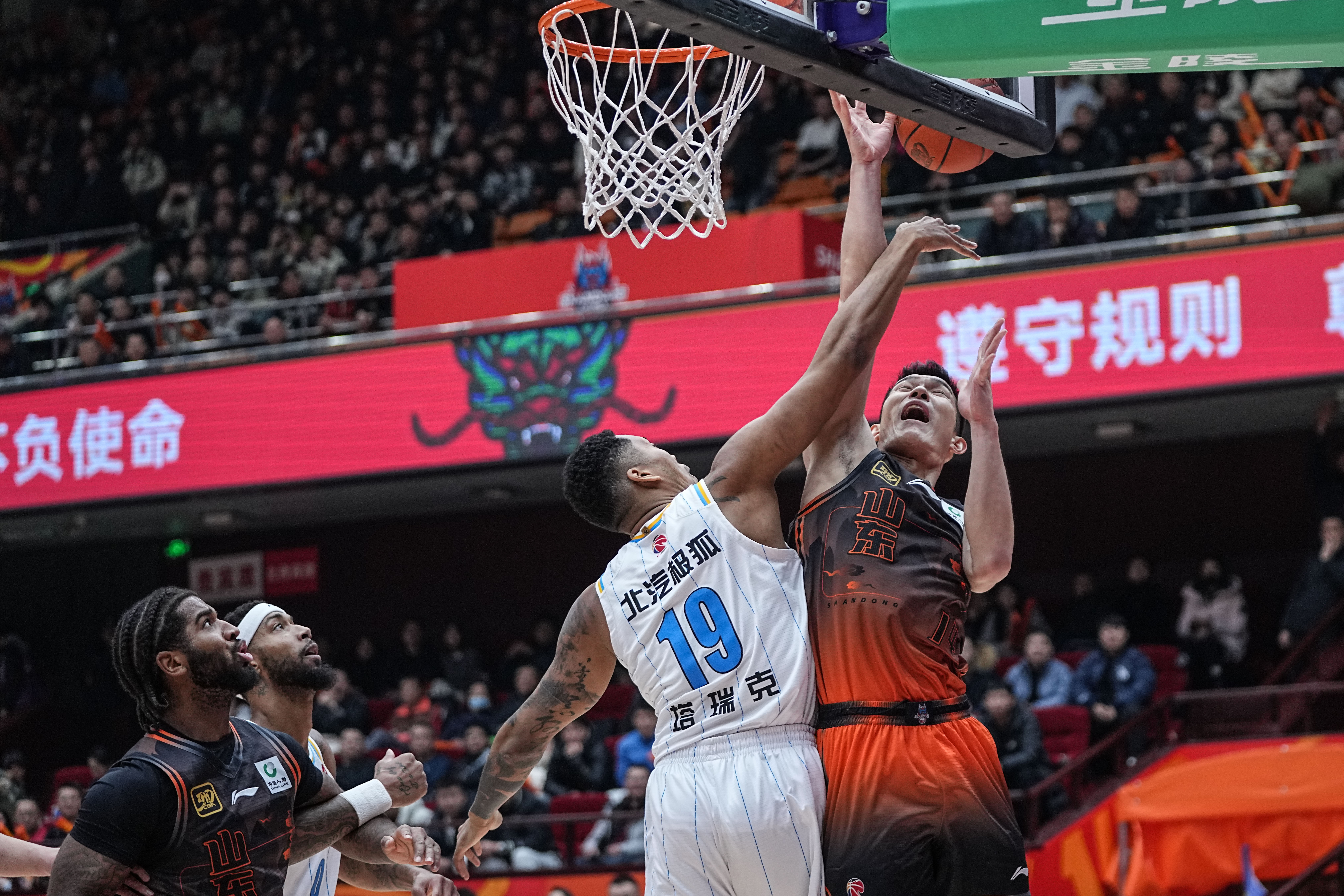 山东男篮实现大逆转，险胜对手