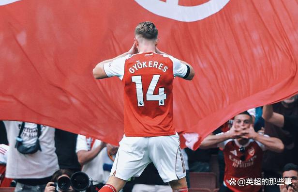 利兹联前锋梅开二度，助球队逆转比分夺冠的简单介绍