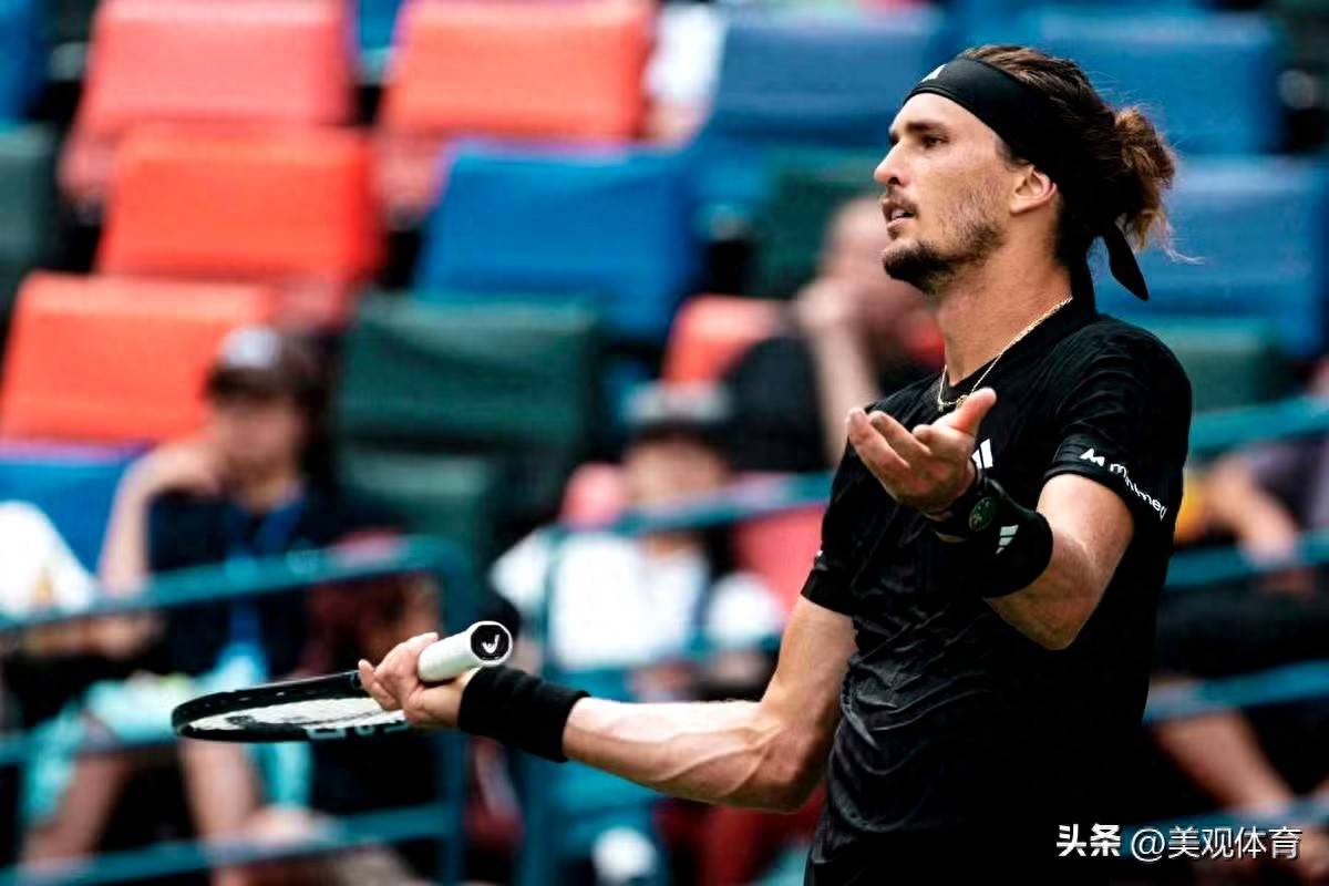 包含欧洲网球队鏖战世界网球队，费德勒三分雨点燃全场的词条